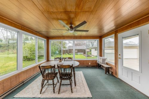 7535 Seneca Rd, Milwaukee WI 53217-3142 exterior