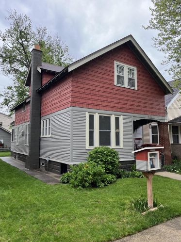 876 Courtney St, Grand Rapids, MI 49504-3152