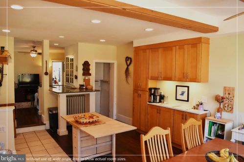 224 Lemonte St, Philadelphia PA 19128-4518 exterior