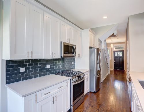 1934 Newport Ave, Chicago IL  60657-1026 exterior