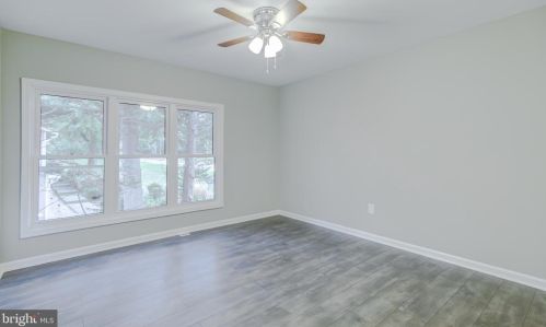 8901 Linton Ln, Alexandria VA 22308-2438 exterior