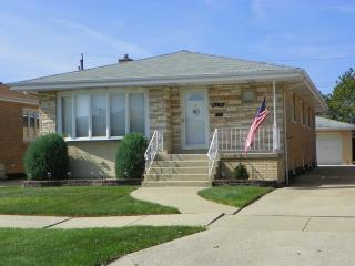 8430 Karlov Ave, Chicago IL  60629-5124 exterior