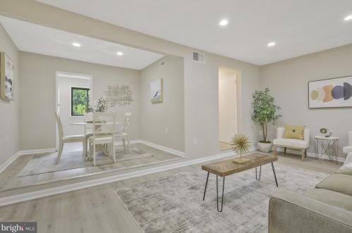 2361 Emerald Heights Ct, Herndon, VA 20191-1750