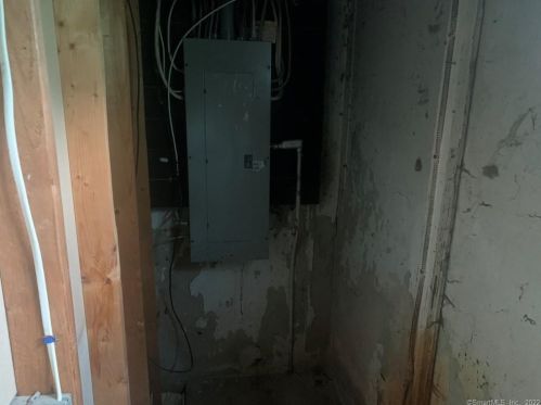 95 Aetna Ave, Torrington CT 06790-4425 exterior