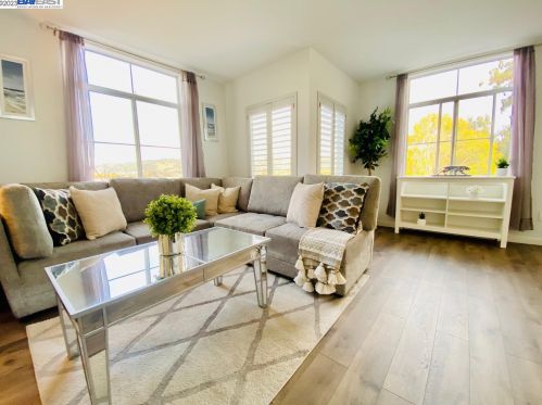 535 Pierce St, Berkeley CA 94706-1000 exterior