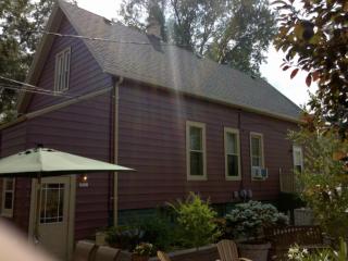 2021 Palmer St, Milwaukee WI  53212-3217 exterior