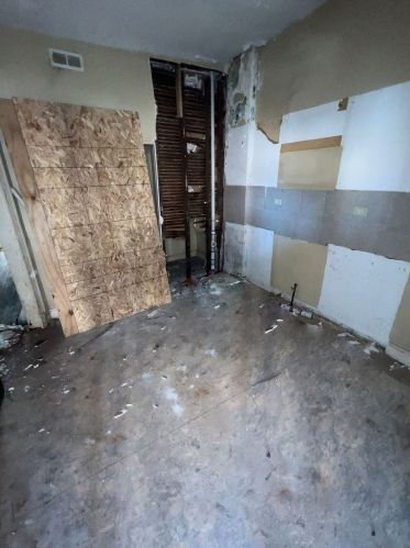 1945 Kedzie Ave, Chicago IL 60629-3532 exterior