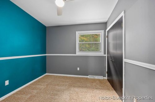 2154 Holliday Dr, Wyoming MI  49519 exterior