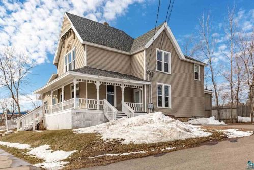 4729 Mcculloch St, Duluth, MN 55804-2326