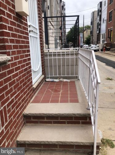 2331 Gerritt St, Philadelphia PA 19147-5821 exterior