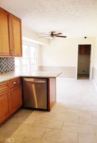 2294 Amber Wood Dr, Lithonia GA 30078-2601 exterior