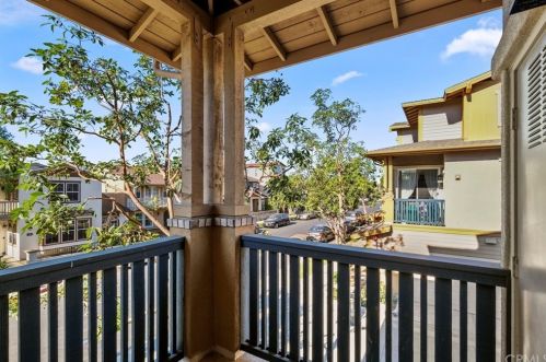 120 Liberty St, Tustin CA  92782-6515 exterior