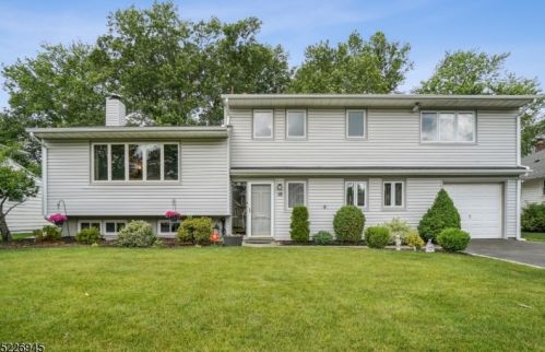 18 Cypress Ter, Springfield, NJ 07081-2402