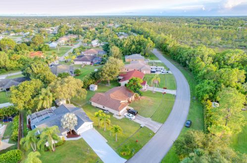 2761 Eagle Dr, Fort Pierce, FL 34984-8918