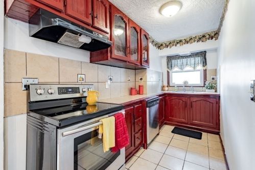 99 Euclid Ave, Springfield MA 01108-1725 exterior