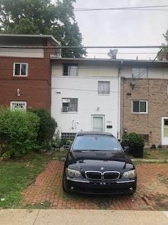 2563 Park Hill Dr, Pittsburgh, PA 15221-5422