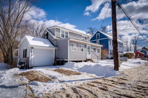 35 Village Rd, Concord NH  03304-4435 exterior