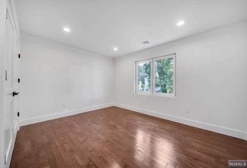 54 Passaic Ave, Hasbrouck Heights NJ 07604-2437 exterior