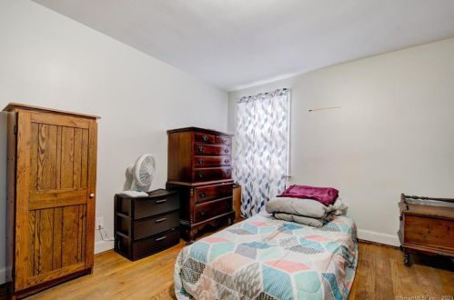 94 Hillcrest Ave, New Britain CT  06053-2539 exterior