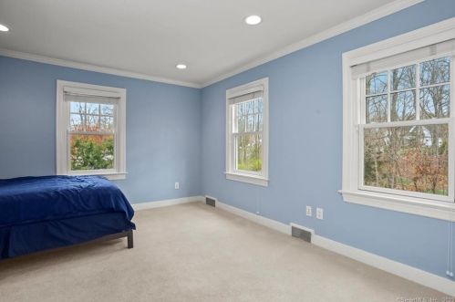 231 Bayberry Ln, Westport CT 06880-4026 exterior