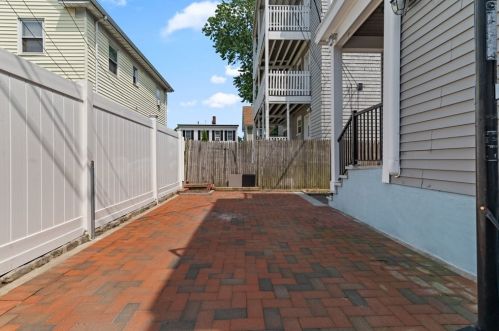 78 Hbr Vw St, Boston MA exterior