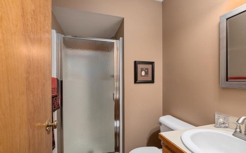 2316 Highland View Cir, Grand Rapids MI 49506-5454 exterior