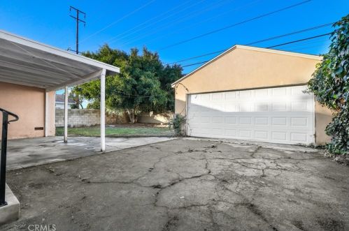 831 Maplewood Ave, Fullerton CA  92832-2625 exterior