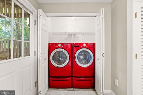 106 Ingle Pl, Alexandria VA 22304-7600 exterior