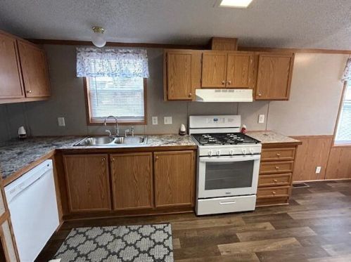 815 Henderson St, Big Rapids MI 49307-1144 exterior