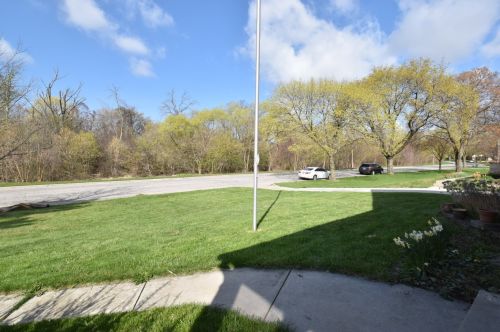 4902 Kinnickinnic Riv Pkwy, Milwaukee WI 53219-3277 exterior