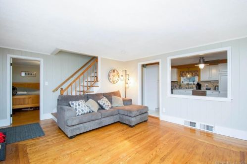 48 Booth Rd, Enfield CT 06082-1902 exterior