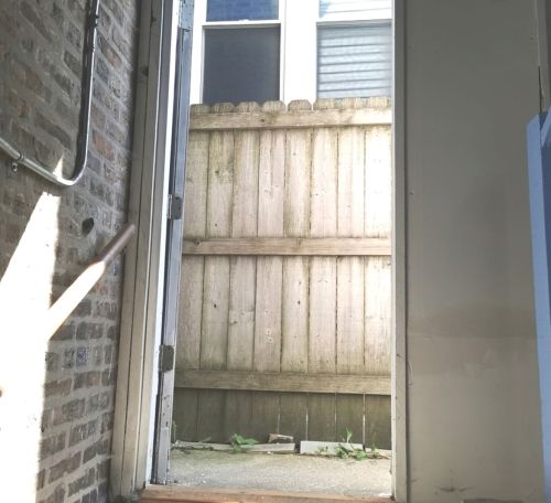 5848 Campbell Ave, Chicago IL 60659-5011 exterior