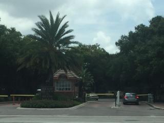 606 Arbor Lake Ln, Tampa, FL 33602-5760