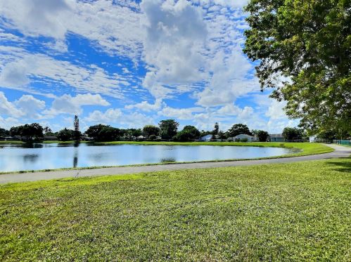 5459 Courtney Cir, Boynton Beach, FL 33472-1279