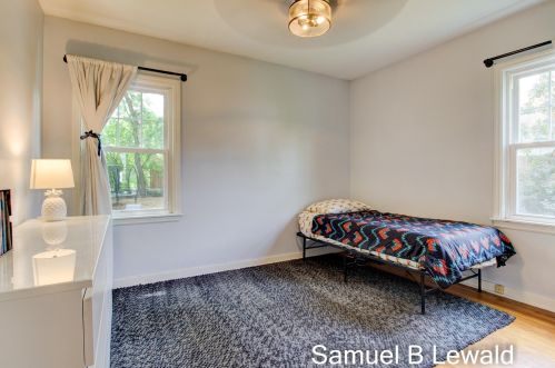 1418 Hope St, Grand Rapids MI 49506-1614 exterior