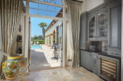 1561 Marsh Wren Ln, Naples FL 34105-2792 exterior