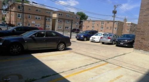 4968 Milwaukee Ave, Chicago IL  60630-2115 exterior