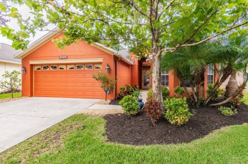 10627 Liberty Bell Dr, Tampa, FL 33647-3663