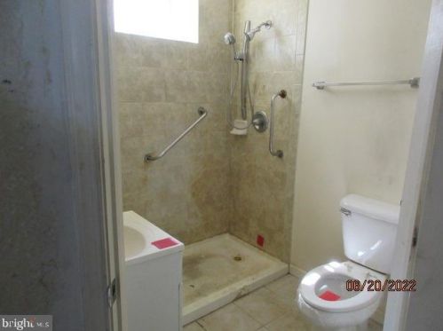 6144 Chancellor St, Philadelphia PA 19139-3702 exterior