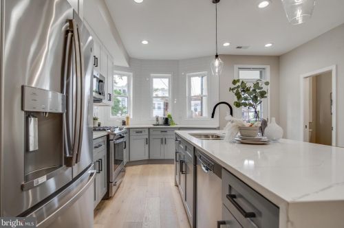 31 V St, Washington DC  20001-1012 exterior