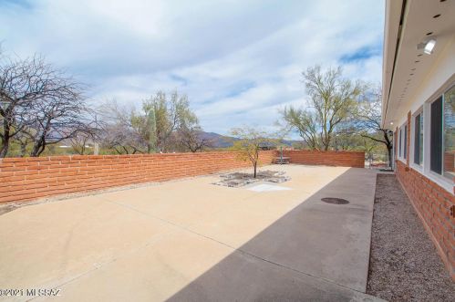 12011 8 St, Tucson AZ 85719-5411 exterior