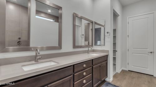 8513 22 Dr, Phoenix AZ 85041-7712 exterior