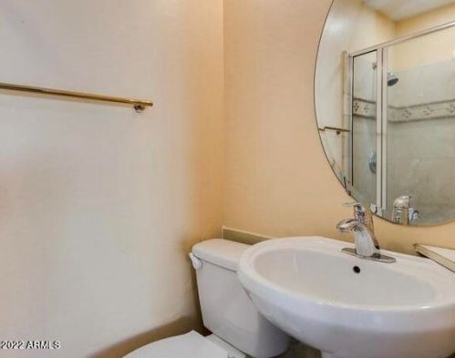 3140 Alvarado Rd, Phoenix AZ 85009-2435 exterior