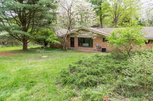 3305 Lorraine Ave, Kalamazoo, MI 49008-2005