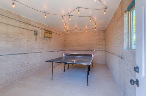 8901 Mcclellan St, Tucson AZ  85710-4420 exterior