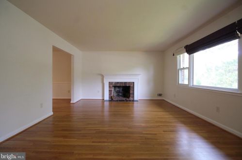 1804 Baldwin Dr, Mc Lean VA  22101-5051 exterior