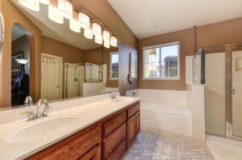 1079 Mallard Cir, Folsom CA 95630-7507 exterior