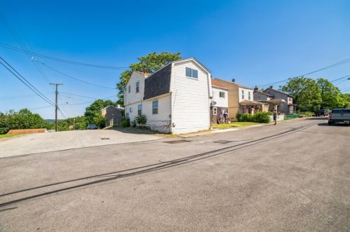 205 Fairview Ave, Pittsburgh PA  15220-5821 exterior