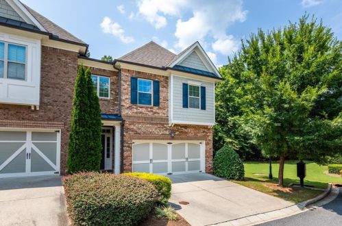 7700 Glisten Ave, Atlanta, GA 30328-2554