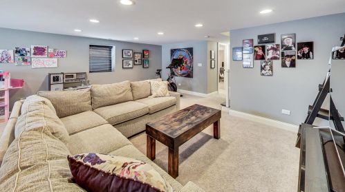 3216 Albany Ave, Chicago IL 60618-5702 exterior